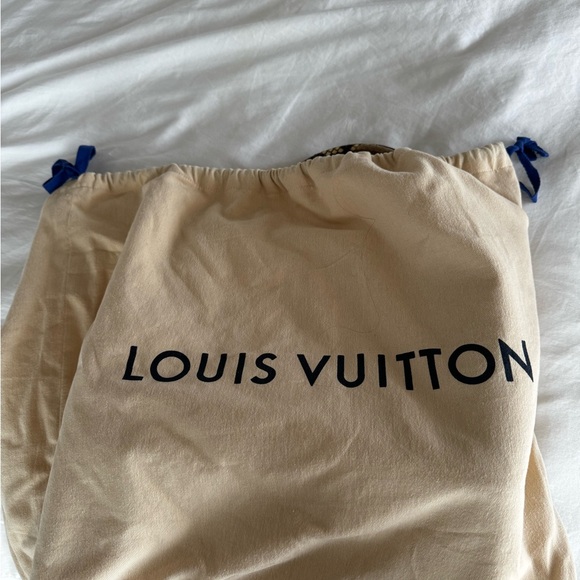 Louis Vuitton pink leather python trimmed - Picture 2 of 6